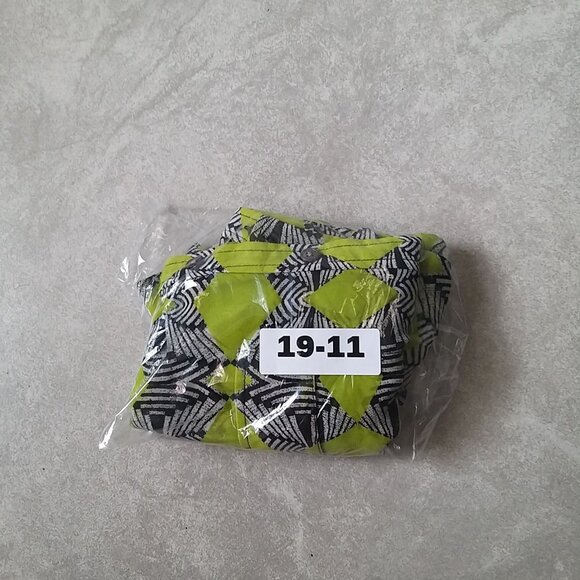 True By Vince Camuto Geometric Patterned Button-Up Shirt Size XL - Picture 10 of 10